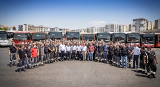 Başkan Tunç Soyer’den bayram mesaisindeki personele ziyaret