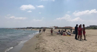 Denize giren kaşınarak geri çıkmıştı! Nedeni belli oldu