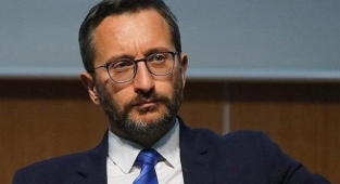 Fahrettin Altun'dan bazı medya kuruluşlarına yabancı ülkelerden fon sağlandığına dair açıklama