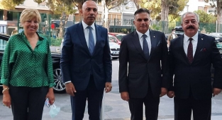 İzmir İl Emniyet Müdürü Mehmet Şahne İzmir Ticaret Borsası'nın toplantısına katıldı