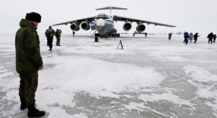 Rusya ve Özbekistan'dan Afganistan Sınırında Askeri Tatbikat