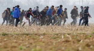 Bakanı Akar'dan akın akın gelen mültecilerle ilgili açıklama