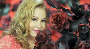 BEDİA AKARTÜRK 65 YILLIK SANAT YAŞAMI