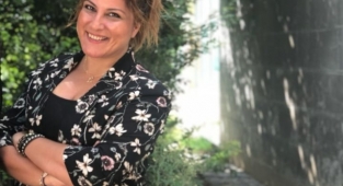 Gazeteci Aslı Sarı'dan Yazar Elçin şahin Röportajı