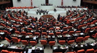 Kadına ve sağlık çalışanlarına yönelik şiddetin önlenmesini öngören teklif komisyonda kabul edildi