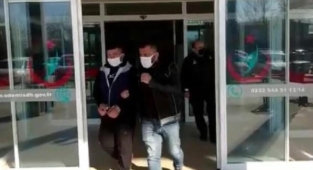 İzmir'de uyuşturucu ticaretine 19 gözaltı
