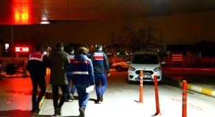 İzmir merkezli 30 ildeki FETÖ operasyonunda 71 gözaltı
